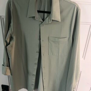 16 Lululemon Men’s Shirts!